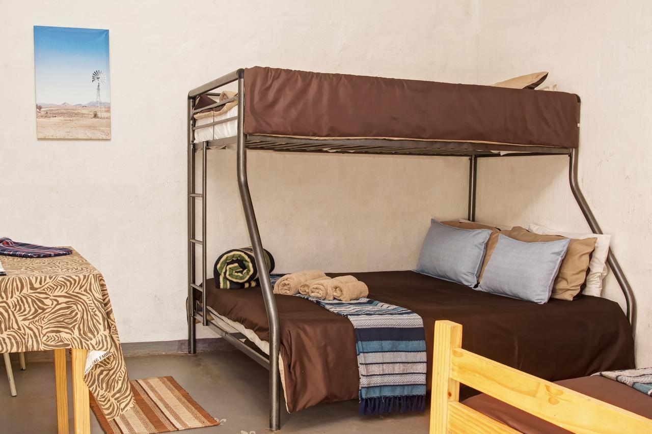 Drakensberg Bush Lodge And Backpackers Уинтъртън Екстериор снимка