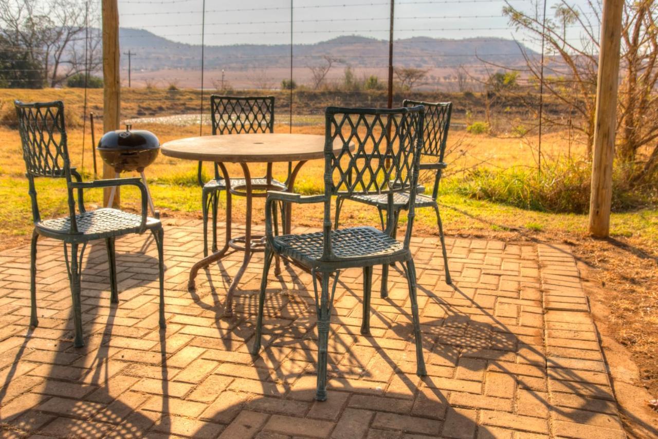 Drakensberg Bush Lodge And Backpackers Уинтъртън Екстериор снимка