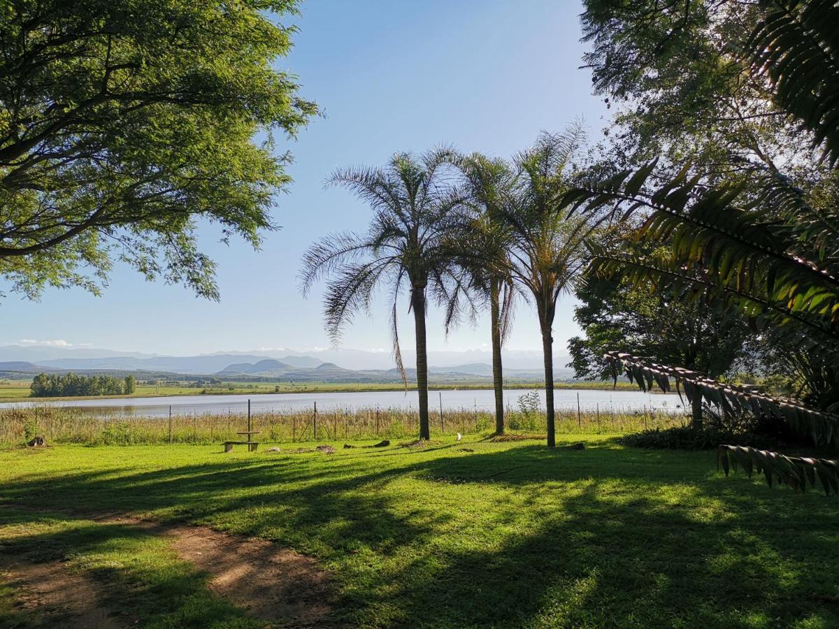 Drakensberg Bush Lodge And Backpackers Уинтъртън Екстериор снимка